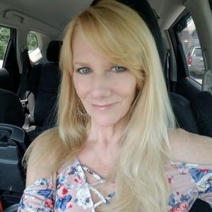 Meet your Posher, Kendra